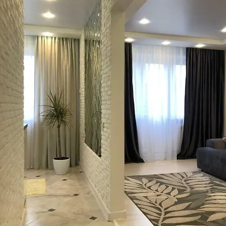 Lux On Biruzova Apartament Mińsk