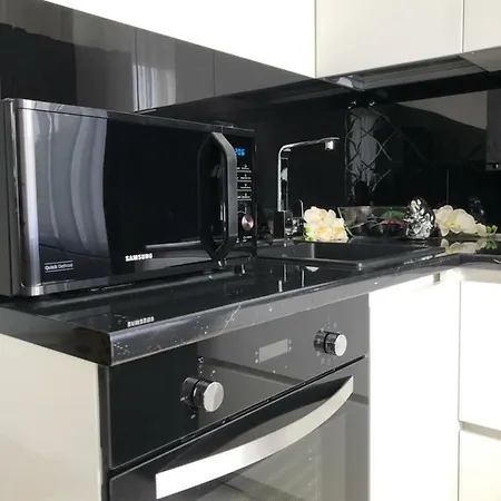 Lux On Biruzova Apartament *