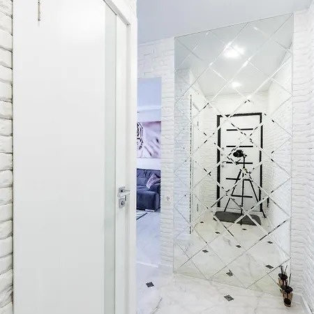 Apartment Lux On Biruzova *